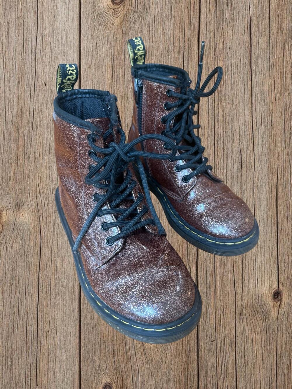 ⭐️ Kids Doc Martens ⭐️ // Burgundy Glitter // Size 13